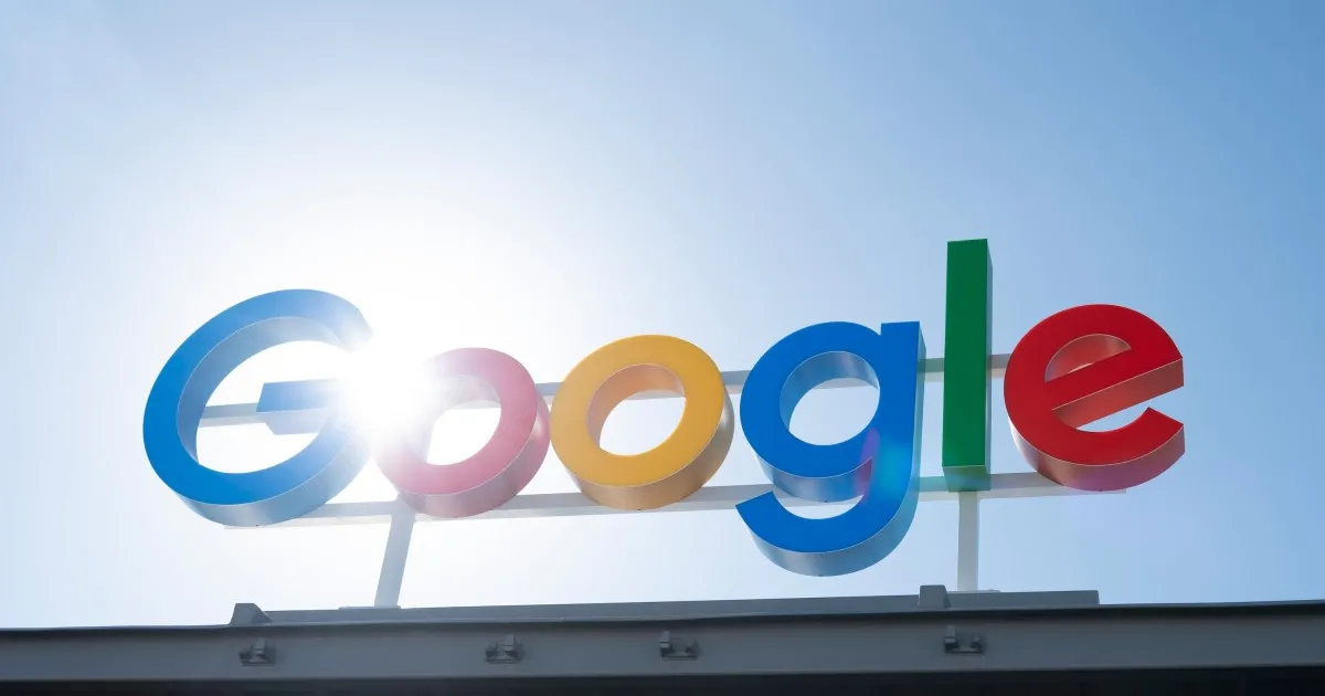Google Vids : avatars IA et export YouTube simplifié